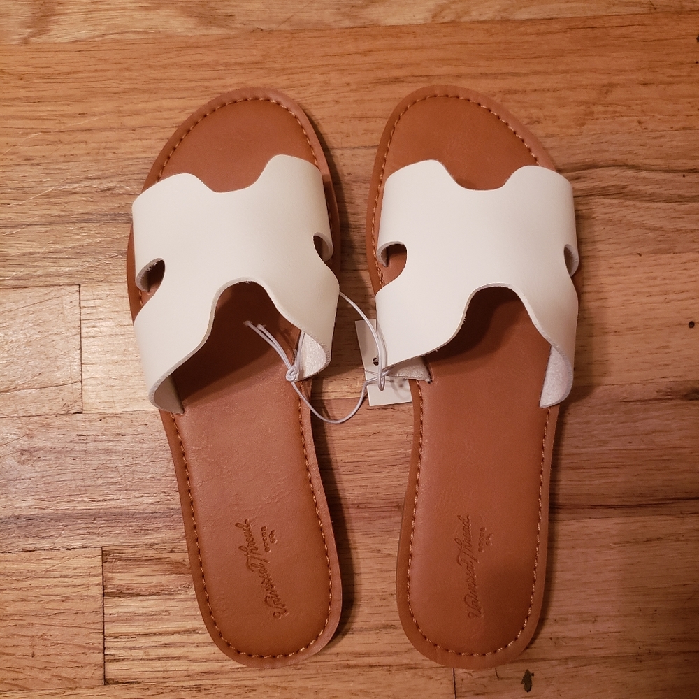 Universal Thread White and Tan Sandals - Picture 4 of 5